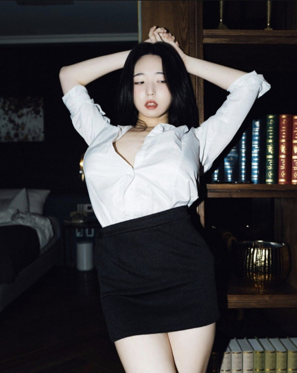 thumb-16197658930915_600x752.jpg : 연우